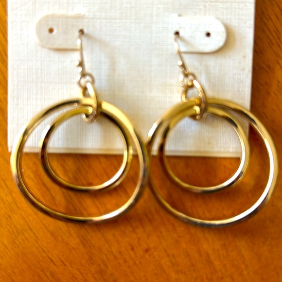 Van Heusen unworn earrings - Picture 2 of 3